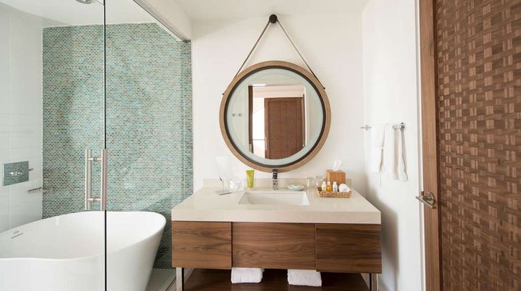 Hyatt Centric Waikiki Beach Room