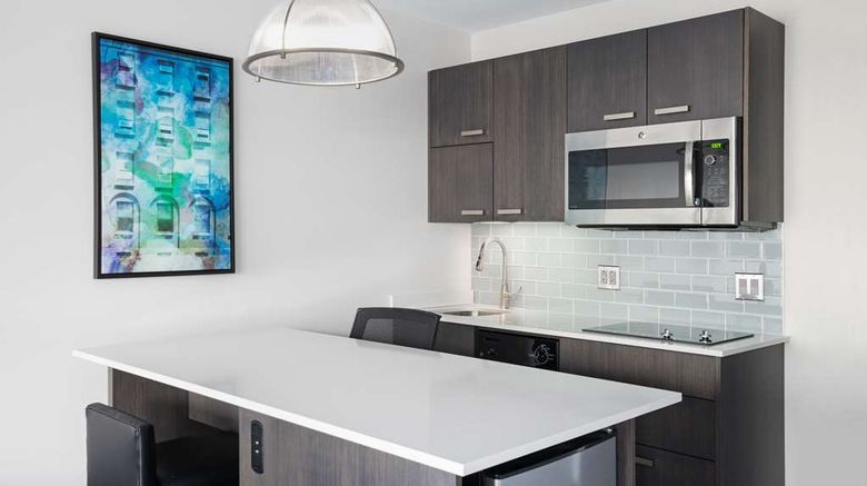 <b>Hyatt House Jersey City Room</b>. Images powered by <a href="https://iceportal.shijigroup.com/" title="IcePortal" target="_blank">IcePortal</a>.