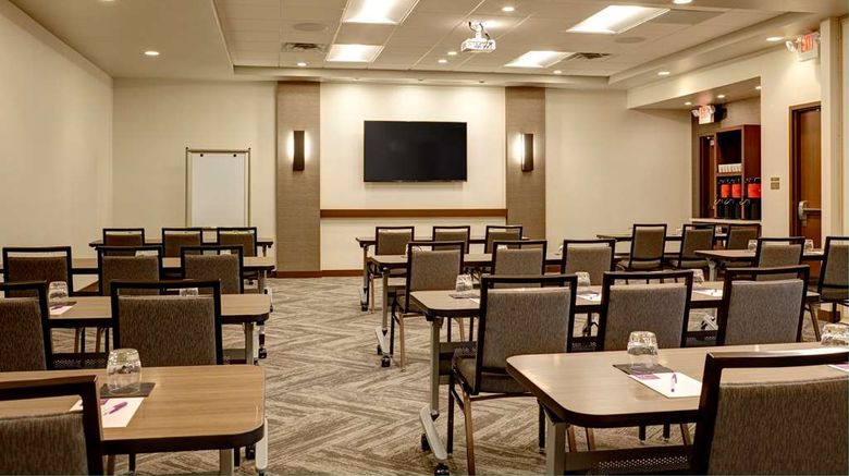 <b>Hyatt Place Madison/Verona Meeting</b>. Images powered by <a href="https://iceportal.shijigroup.com/" title="IcePortal" target="_blank">IcePortal</a>.