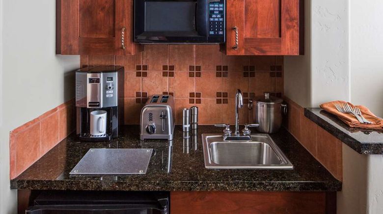 <b>Hyatt Vacation Club at Pinon Pointe Sedona Room</b>. Images powered by <a href="https://iceportal.shijigroup.com/" title="IcePortal" target="_blank">IcePortal</a>.