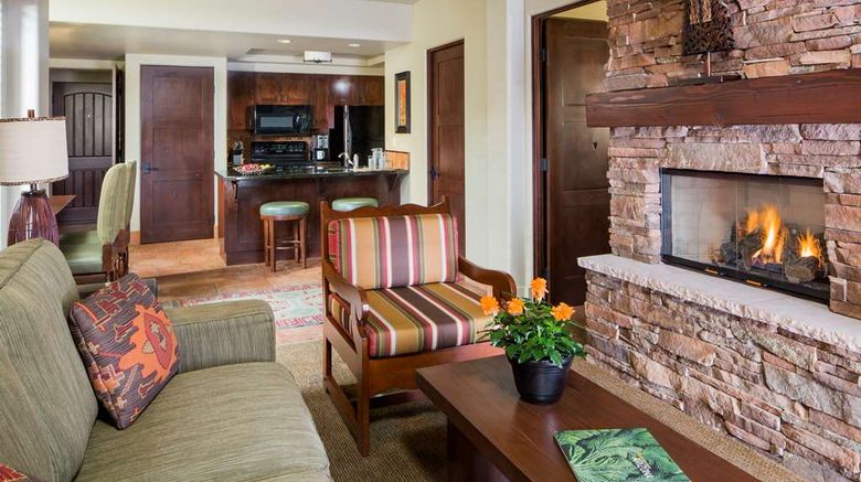 <b>Hyatt Vacation Club at Pinon Pointe Sedona Suite</b>. Images powered by <a href="https://iceportal.shijigroup.com/" title="IcePortal" target="_blank">IcePortal</a>.