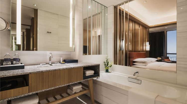 Hyatt Regency Shanghai Wujiaochang Room