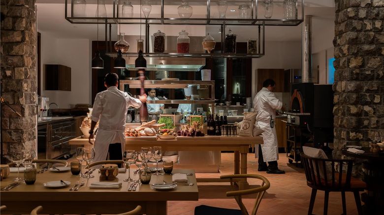 <b>Park Hyatt St Kitts Christophe Harbour Restaurant</b>. Images powered by <a href="https://iceportal.shijigroup.com/" title="IcePortal" target="_blank">IcePortal</a>.