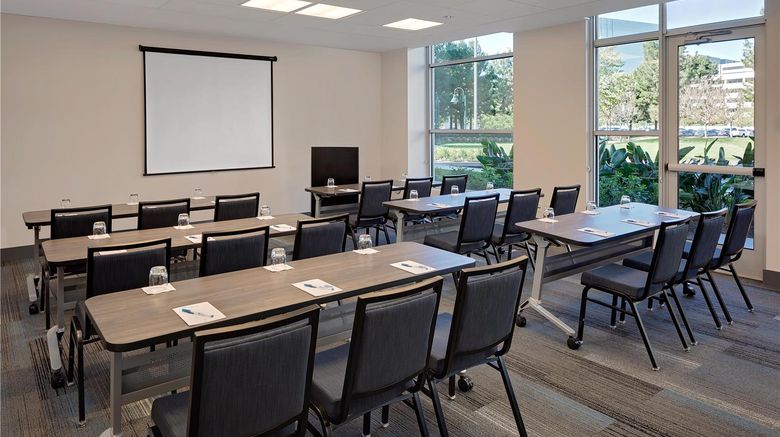 <b>Hyatt House Irvine/John Wayne Airport Meeting</b>. Images powered by <a href="https://iceportal.shijigroup.com/" title="IcePortal" target="_blank">IcePortal</a>.