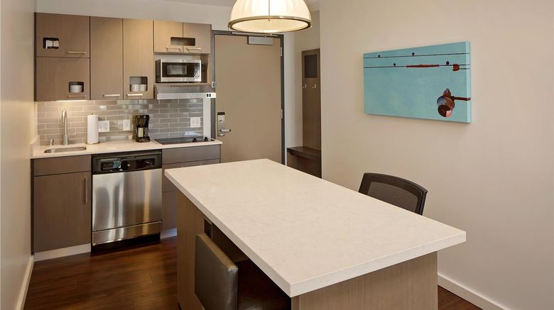 <b>Hyatt House Irvine/John Wayne Airport Suite</b>. Images powered by <a href="https://iceportal.shijigroup.com/" title="IcePortal" target="_blank">IcePortal</a>.