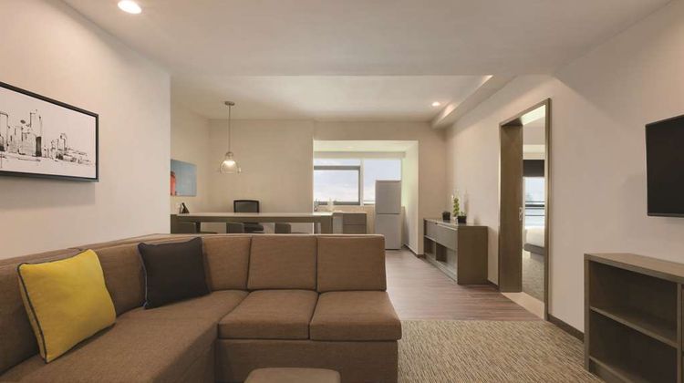 Hyatt House Shenzhen Airport Suite