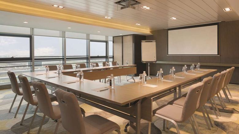 <b>Hyatt House Shenzhen Airport Meeting</b>. Images powered by <a href="https://iceportal.shijigroup.com/" title="IcePortal" target="_blank">IcePortal</a>.