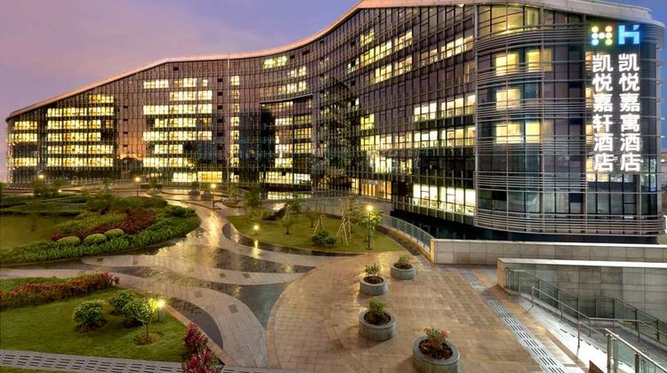 Hyatt Place Shenzhen Airport Exterior