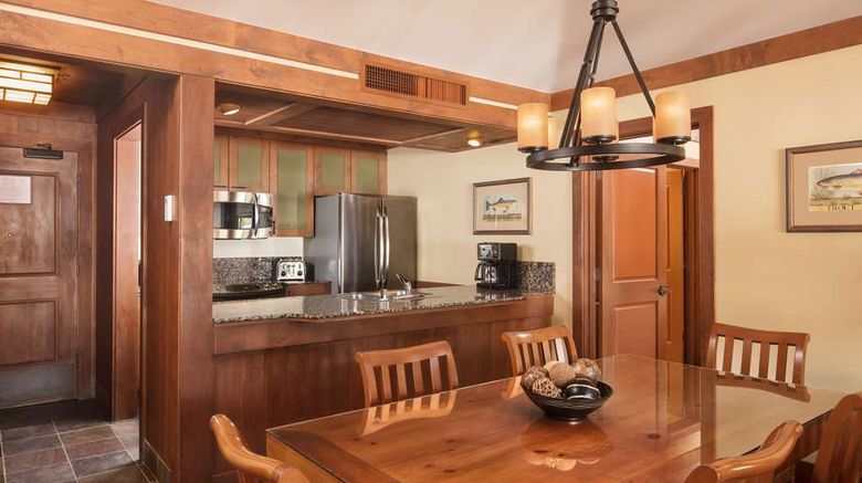 <b>Hyatt Vacation Club at High Sierra Lodge Suite</b>. Images powered by <a href="https://iceportal.shijigroup.com/" title="IcePortal" target="_blank">IcePortal</a>.