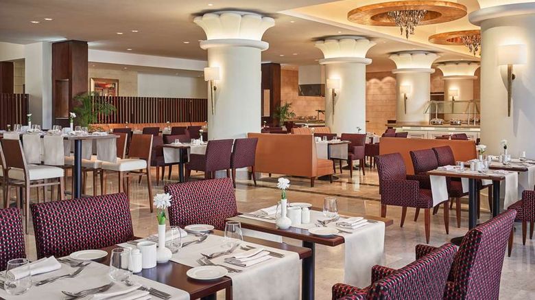<b>Steigenberger Pyramids Cairo Hotel Restaurant</b>. Images powered by <a href="https://iceportal.shijigroup.com/" title="IcePortal" target="_blank">IcePortal</a>.