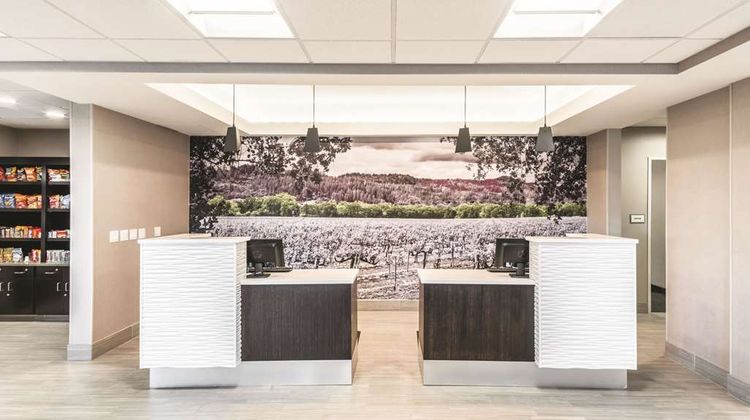 La Quinta Inn & Suites Walla Walla Lobby