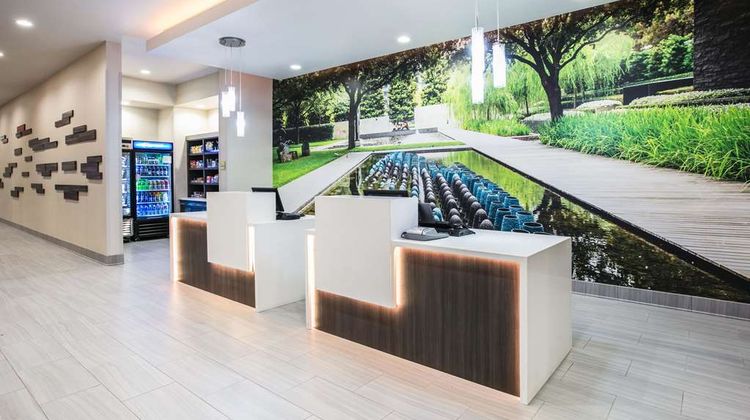 La Quinta Inn & Suites Dallas-Richardson Lobby