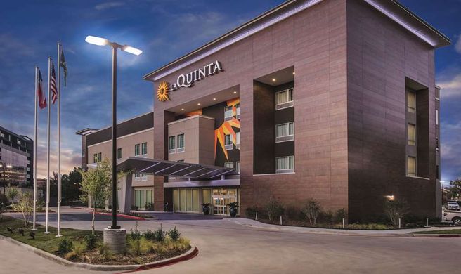 La Quinta Inn & Suites Dallas-Richardson Exterior