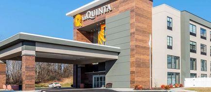 La Quinta Inn & Suites Aberdeen-APG Exterior