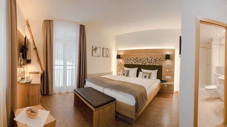 <b>Waldhotel am Notschrei Suite</b>. Images powered by <a href="https://iceportal.shijigroup.com/" title="IcePortal" target="_blank">IcePortal</a>.