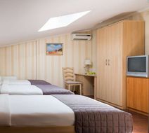 Hotel Arcadia Room