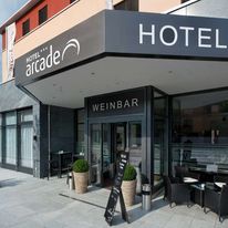 Hotel Arcade