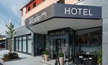 Hotel Arcade