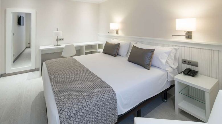 <b>Catalonia Roma Room</b>. Images powered by <a href="https://iceportal.shijigroup.com/" title="IcePortal" target="_blank">IcePortal</a>.