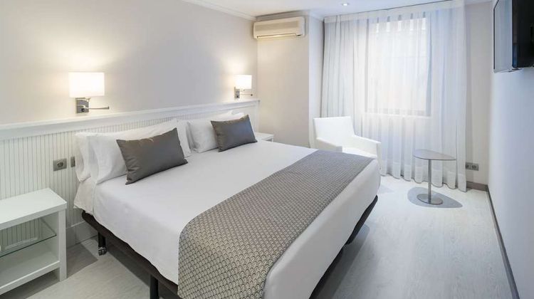 Catalonia Roma Room
