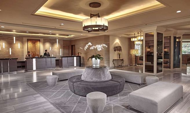 Quest Plus Conference Center, Clark Lobby
