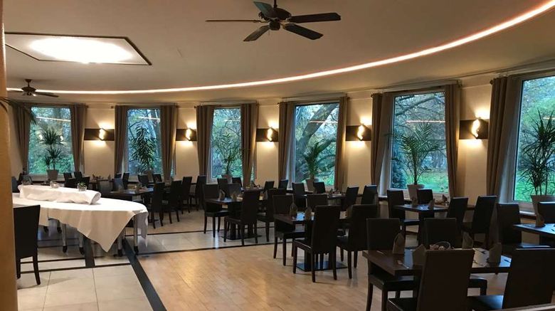<b>Park Hotel am Berliner Tor Hamburg Restaurant</b>. Images powered by <a href="https://iceportal.shijigroup.com/" title="IcePortal" target="_blank">IcePortal</a>.