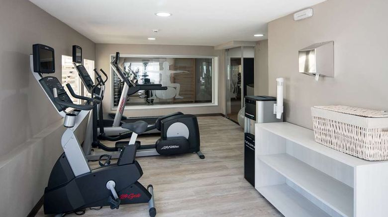 <b>Catalonia Las Vegas Health</b>. Images powered by <a href="https://iceportal.shijigroup.com/" title="IcePortal" target="_blank">IcePortal</a>.