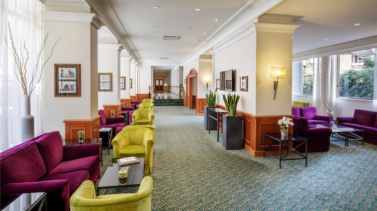 Grand Fleming Hotel Lobby