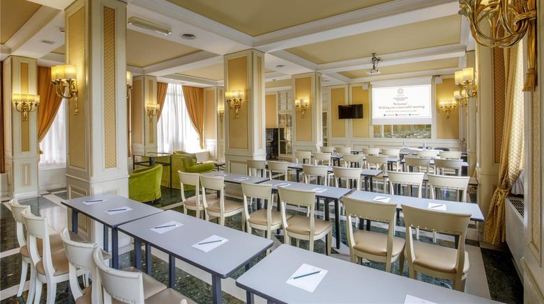 <b>Grand Fleming Hotel Meeting</b>. Images powered by <a href="https://iceportal.shijigroup.com/" title="IcePortal" target="_blank">IcePortal</a>.