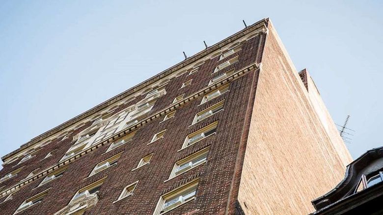 <b>Riverside Tower Hotel Exterior</b>. Images powered by <a href="https://iceportal.shijigroup.com/" title="IcePortal" target="_blank">IcePortal</a>.