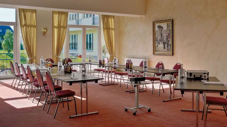 <b>Hotel Villa Medici Meeting</b>. Images powered by <a href="https://iceportal.shijigroup.com/" title="IcePortal" target="_blank">IcePortal</a>.
