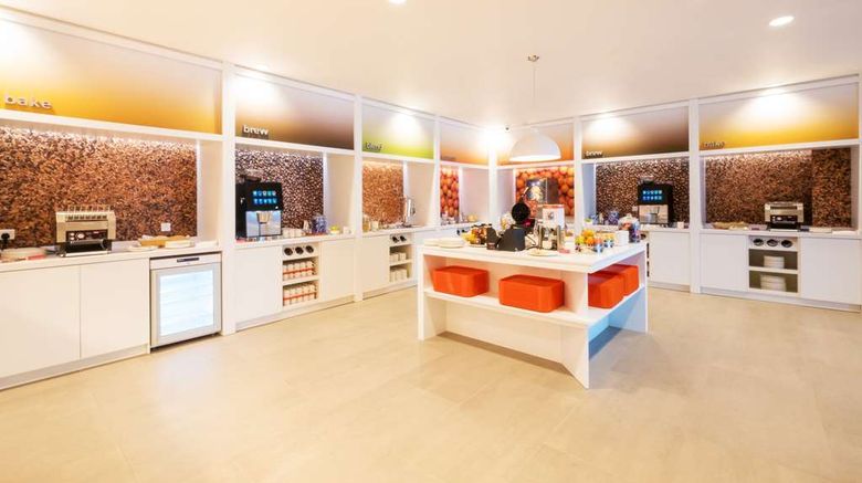 <b>Hampton by Hilton Aberdeen Westhill Restaurant</b>. Images powered by <a href="https://iceportal.shijigroup.com/" title="IcePortal" target="_blank">IcePortal</a>.