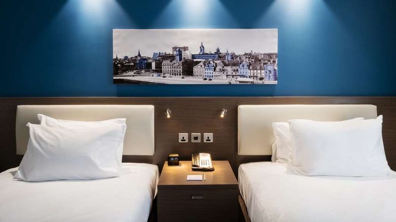 <b>Hampton by Hilton Aberdeen Westhill Room</b>. Images powered by <a href="https://iceportal.shijigroup.com/" title="IcePortal" target="_blank">IcePortal</a>.