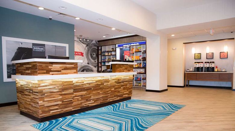 <b>Hampton Inn Atlantic City/Absecon Lobby</b>. Images powered by <a href="https://iceportal.shijigroup.com/" title="IcePortal" target="_blank">IcePortal</a>.