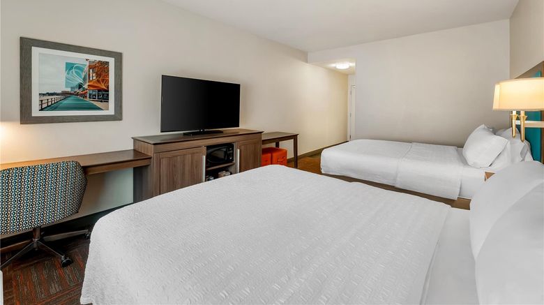 <b>Hampton Inn Atlantic City/Absecon Room</b>. Images powered by <a href="https://iceportal.shijigroup.com/" title="IcePortal" target="_blank">IcePortal</a>.