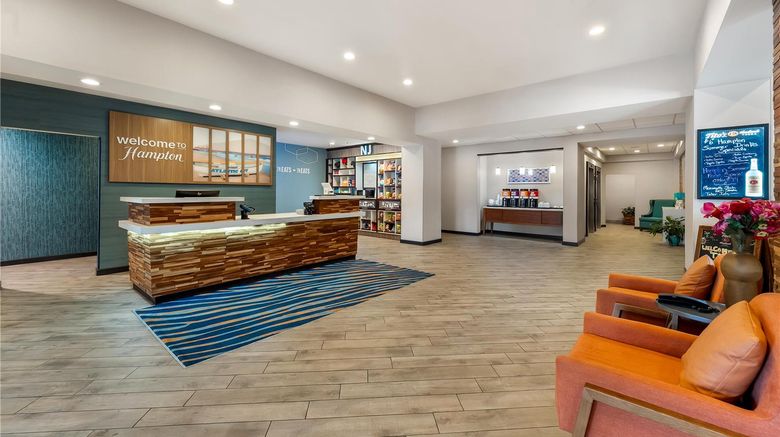 <b>Hampton Inn Atlantic City/Absecon Lobby</b>. Images powered by <a href="https://iceportal.shijigroup.com/" title="IcePortal" target="_blank">IcePortal</a>.