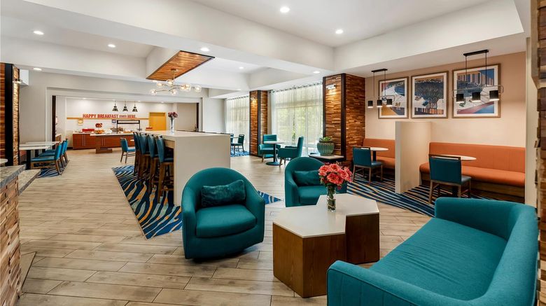 <b>Hampton Inn Atlantic City/Absecon Lobby</b>. Images powered by <a href="https://iceportal.shijigroup.com/" title="IcePortal" target="_blank">IcePortal</a>.