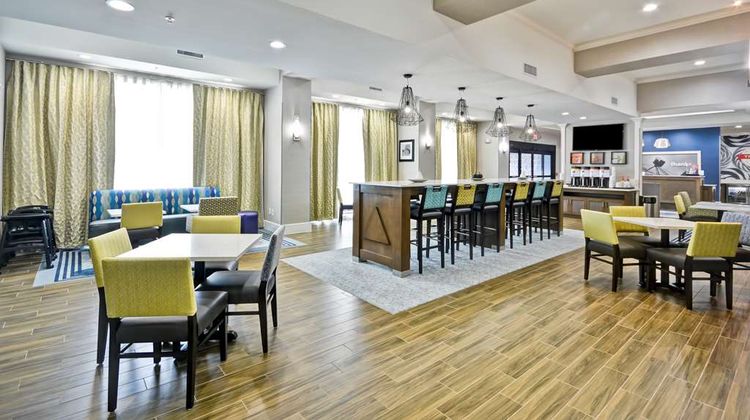 Hampton Inn Kyle Lobby