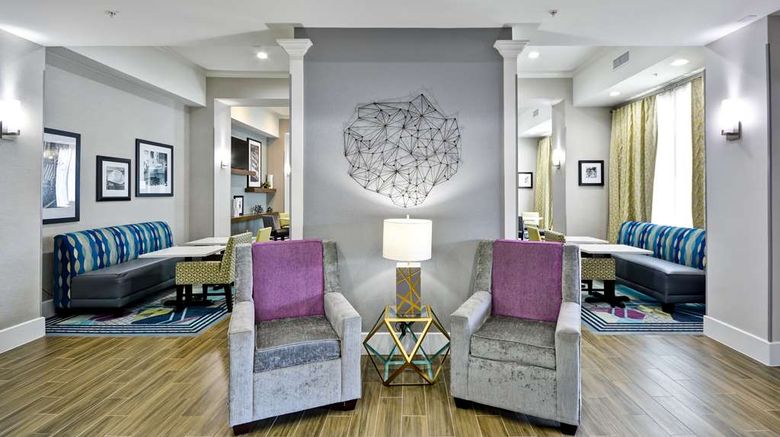 <b>Hampton Inn Kyle Lobby</b>. Images powered by <a href="https://iceportal.shijigroup.com/" title="IcePortal" target="_blank">IcePortal</a>.