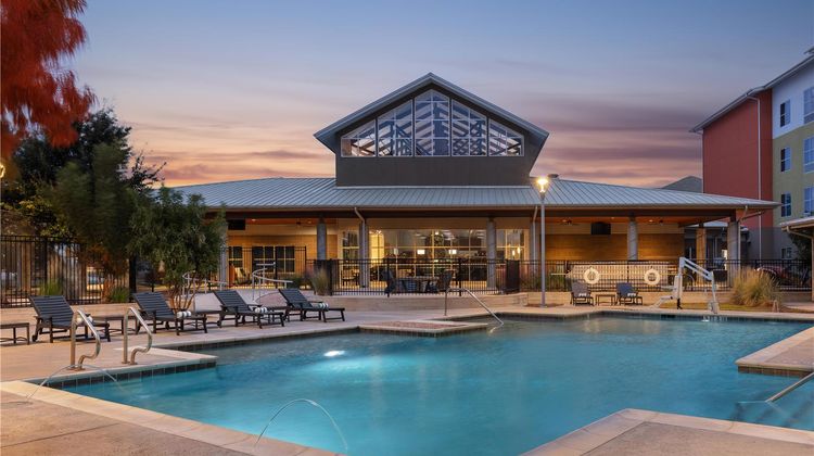 Homewood Suites TechRidge Parmer @ I-35 Pool