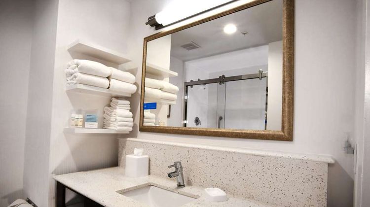 Hampton Inn & Suites Baltimore/Aberdeen Room