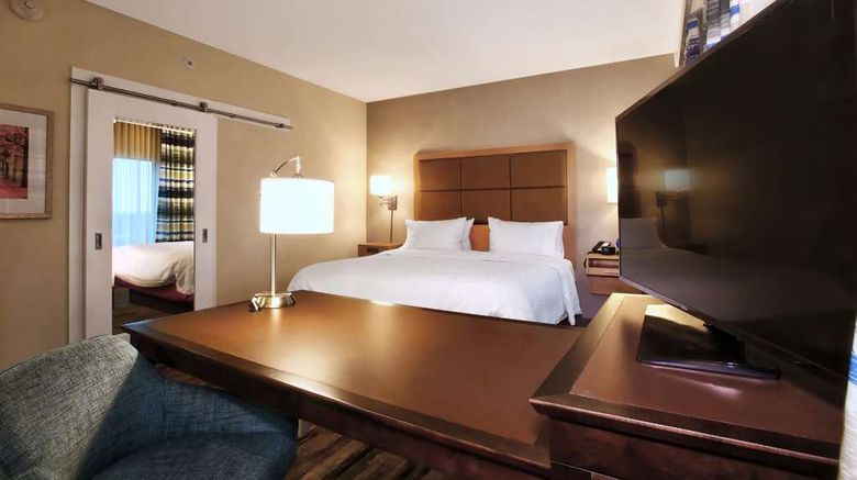 <b>Hampton Inn & Suites Baltimore/Aberdeen Room</b>. Images powered by <a href="https://iceportal.shijigroup.com/" title="IcePortal" target="_blank">IcePortal</a>.