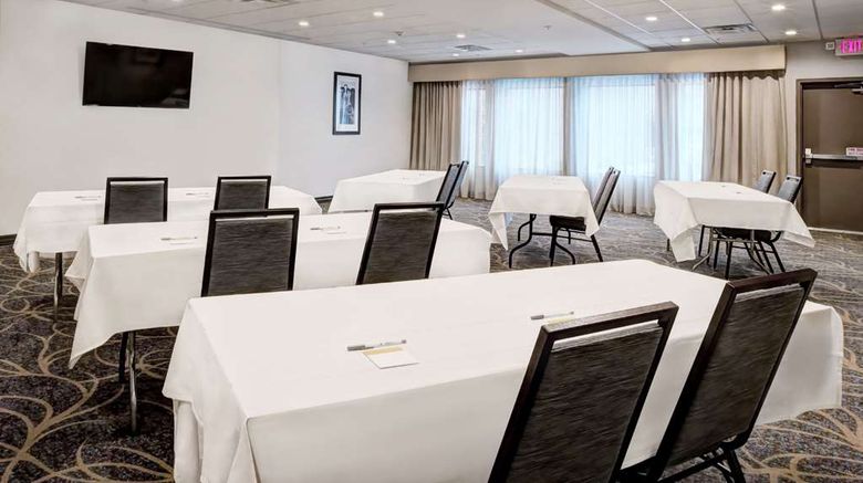 <b>Hampton Inn & Suites Baltimore/Aberdeen Meeting</b>. Images powered by <a href="https://iceportal.shijigroup.com/" title="IcePortal" target="_blank">IcePortal</a>.