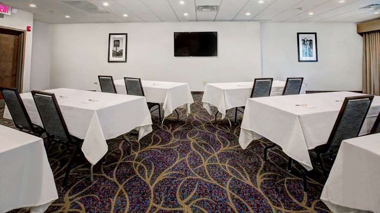 <b>Hampton Inn & Suites Baltimore/Aberdeen Meeting</b>. Images powered by <a href="https://iceportal.shijigroup.com/" title="IcePortal" target="_blank">IcePortal</a>.