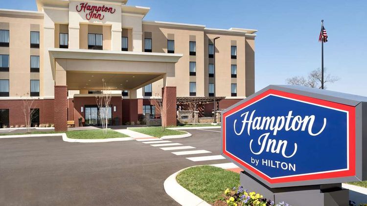 Hampton Inn Spring Hill Exterior