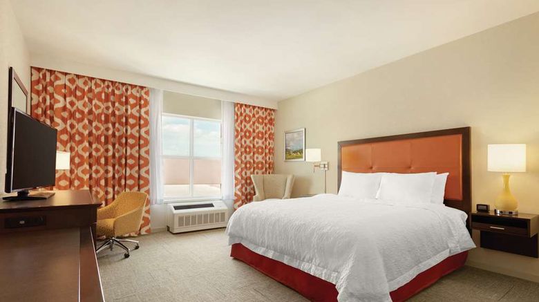 <b>Hampton Inn St Albans Room</b>. Images powered by <a href="https://iceportal.shijigroup.com/" title="IcePortal" target="_blank">IcePortal</a>.