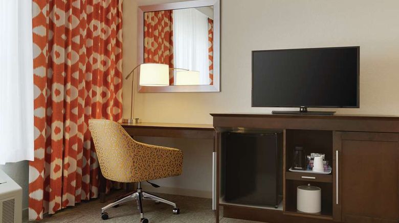 <b>Hampton Inn St Albans Room</b>. Images powered by <a href="https://iceportal.shijigroup.com/" title="IcePortal" target="_blank">IcePortal</a>.