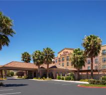 Hilton Garden Inn Palmdale Exterior