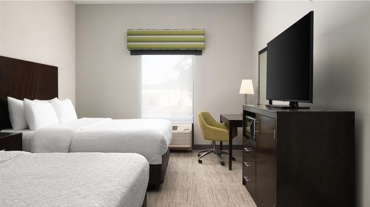 Hampton Inn Fairmont Room