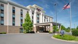 Hampton Inn Fairmont Exterior